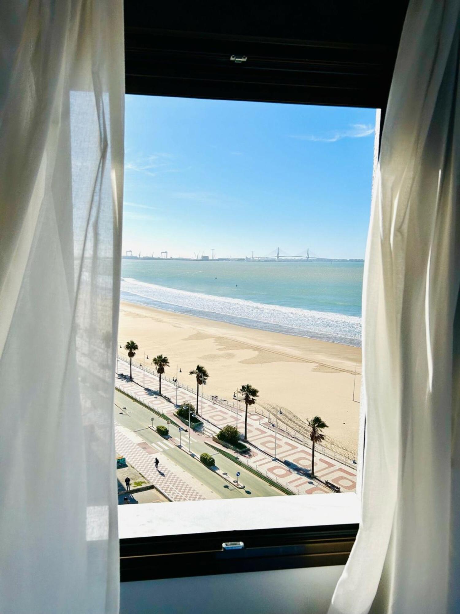 Gatu Arena " Preferente Mayores De 25 Anos Y Familias " El Puerto de Santa Maria Bagian luar foto