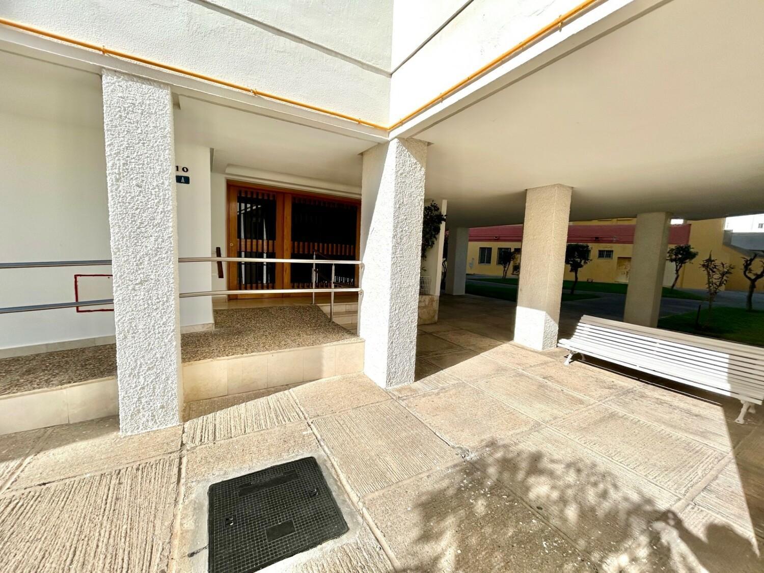 Gatu Arena " Preferente Mayores De 25 Anos Y Familias " El Puerto de Santa Maria Bagian luar foto